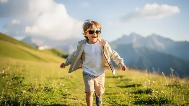 Bester Kinder Sonnenbrille zum Schutz empfindlicher Augen beim Wandern