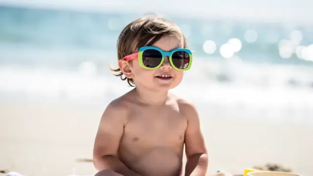Sonnenbrille für Kinder mit UV-Schutz und passender Größe auswählen